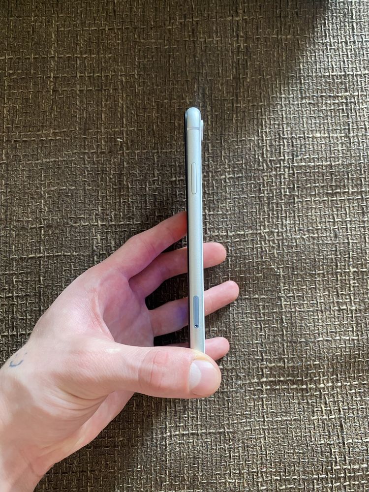 IPhone XR 64gb neverlock белый