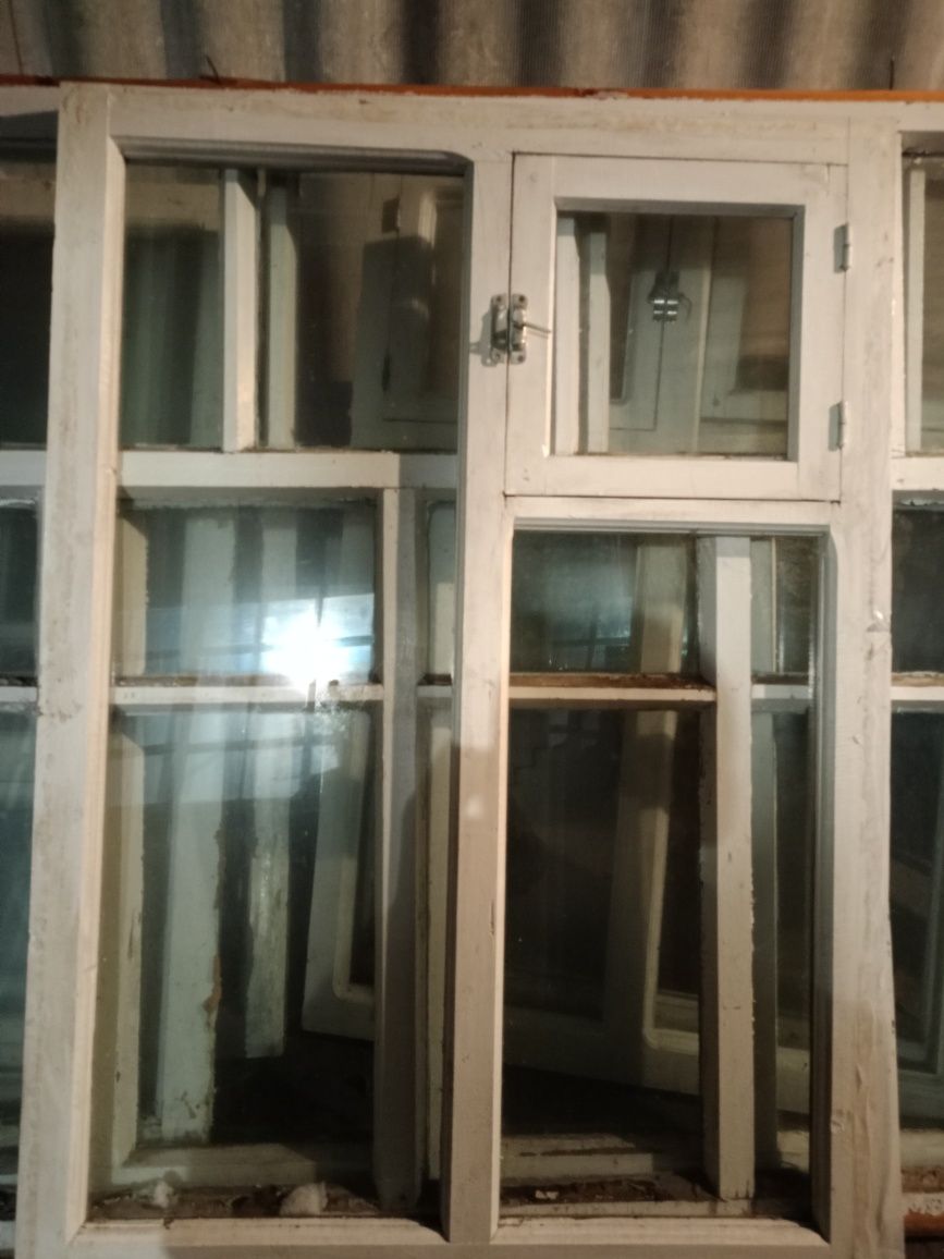 Продам вікна дерев'яні, скляні, без тріщин як нові