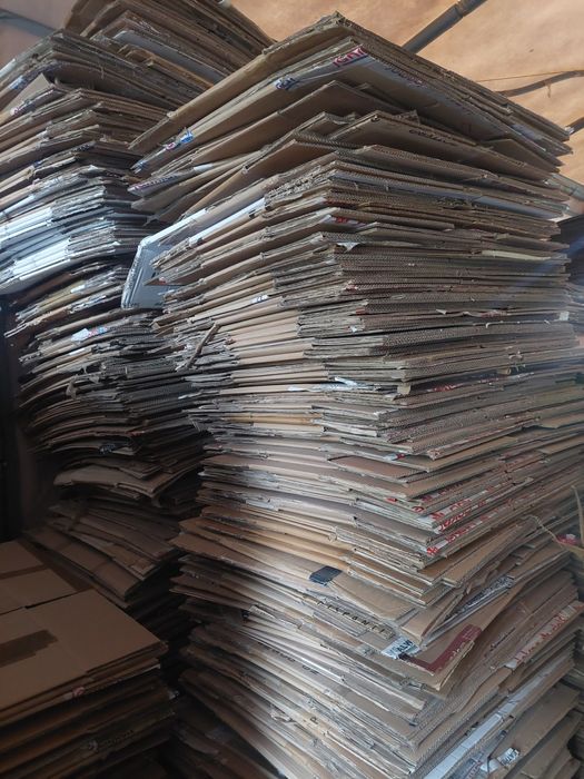 Kartony grube używane