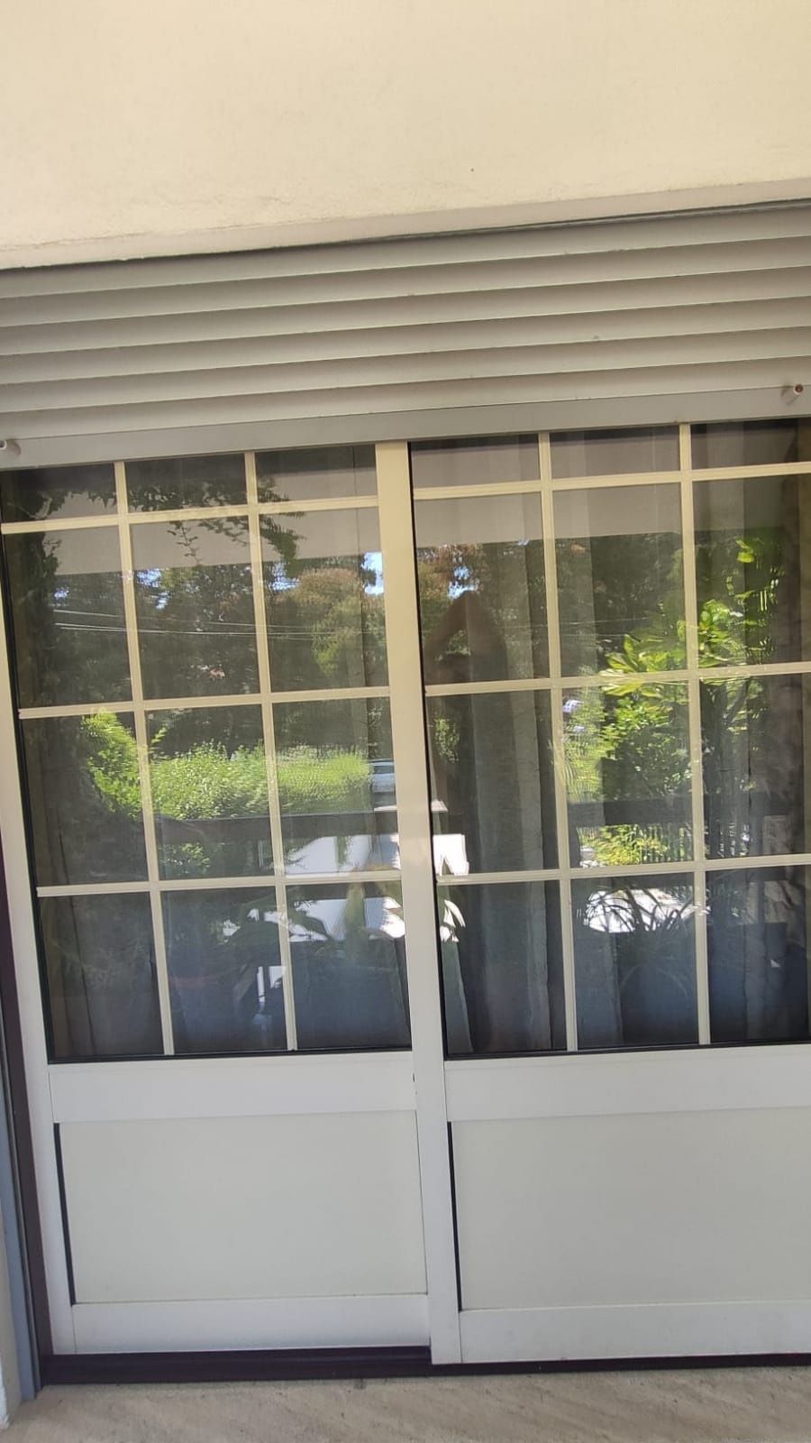 Vendo janelas de aluminio cremes.