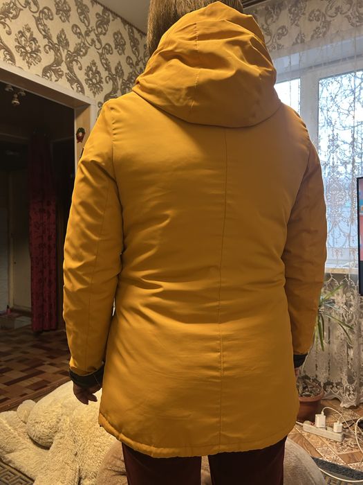 Курточка осіння 1000 грн