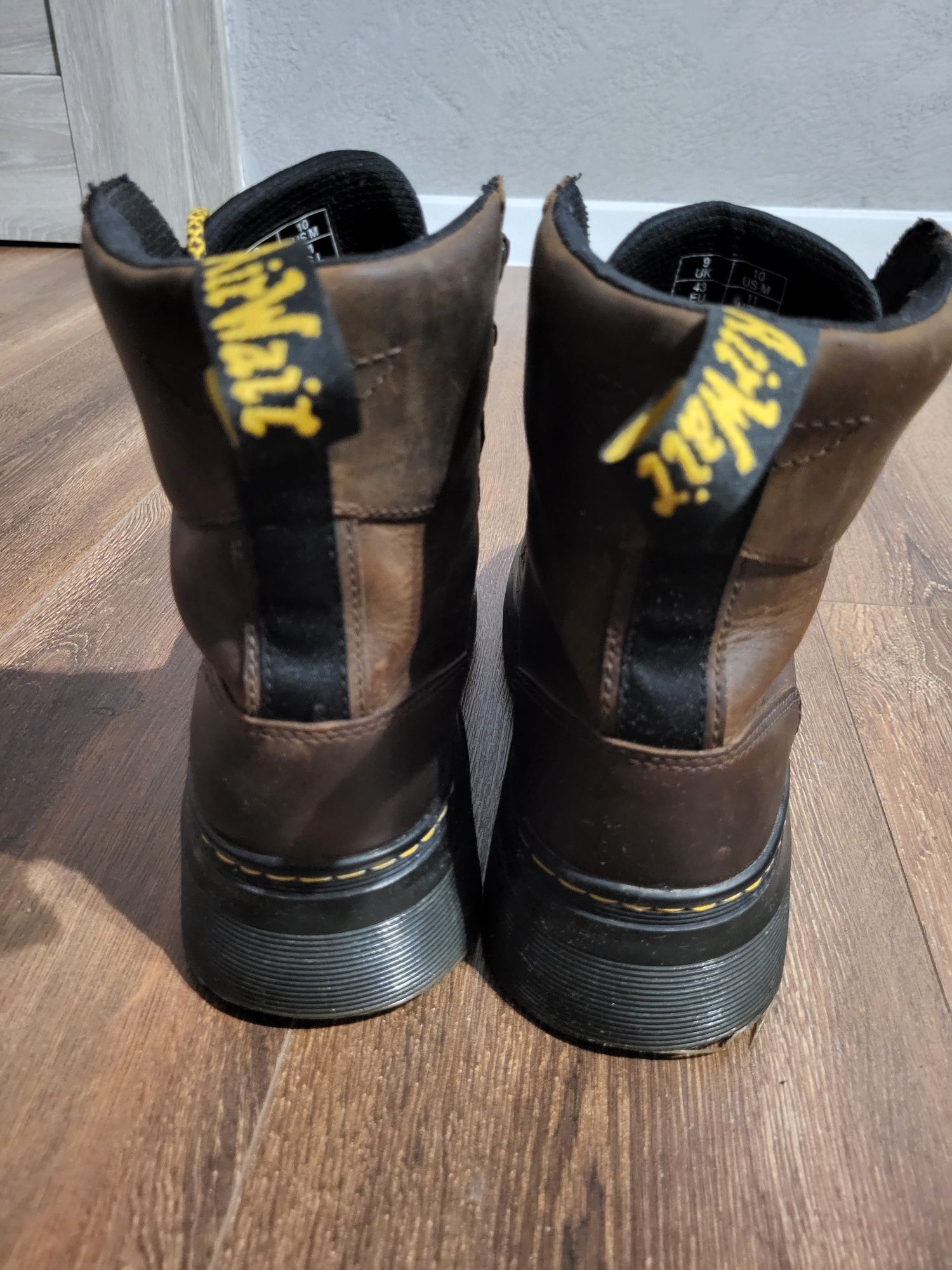 Buty Dr. Martens Tarik brown brązowe 43