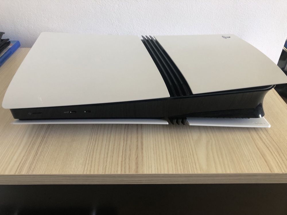 Playstation 5 pro 2TB