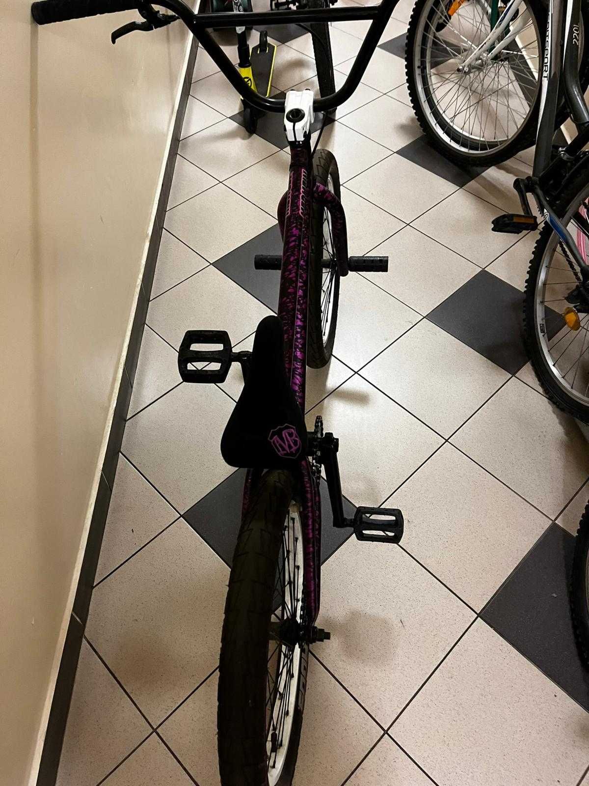 BMX wyczynowy 18' z pegami przednimi