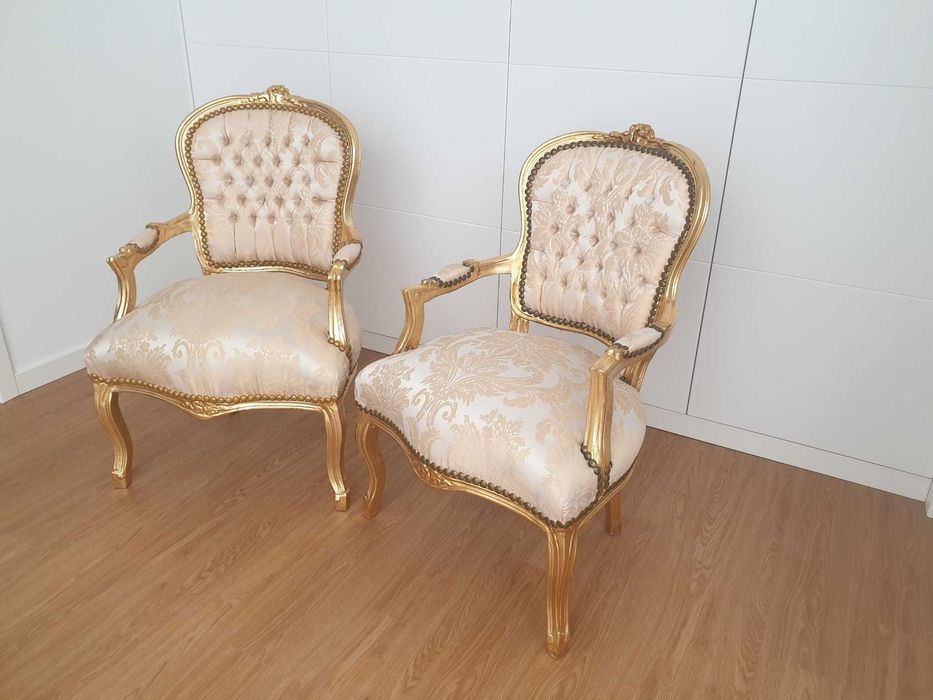 Cadeirões Luís XV Folha Ouro Tecido Adamascado Pérola