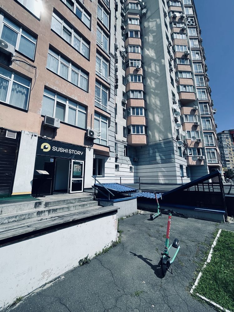 Оренда комерц. приміщення 65 м.кв. ЖК Лікоград, вул. Ю.Здановської 54