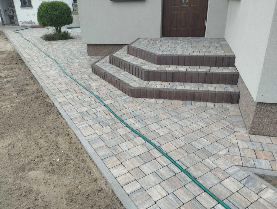 układanie kostki brukowej utwardzenia terenu  ogrodzenia panelowe