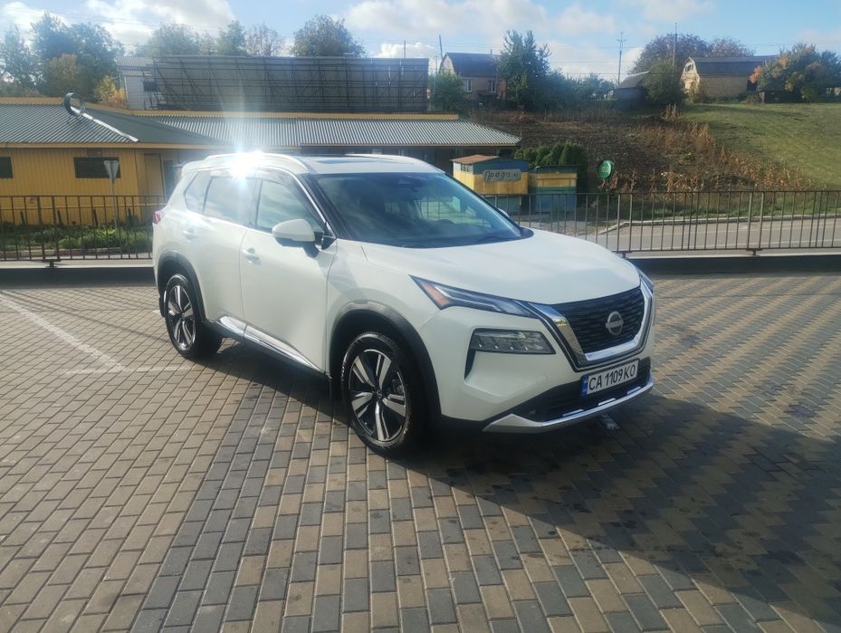 Нісан рог 21 року