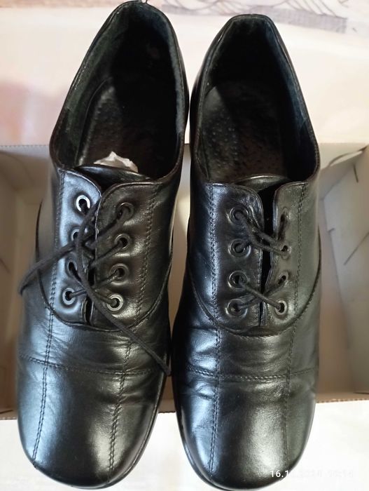 Туфлі шкіряні осінні розм 38