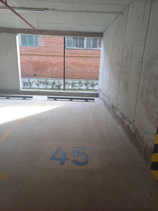 Продається паркомісце