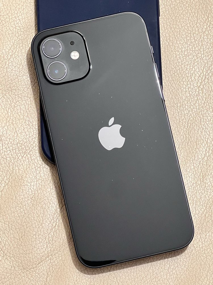 Iphone 12 128 gb.  (Акб 100%).
