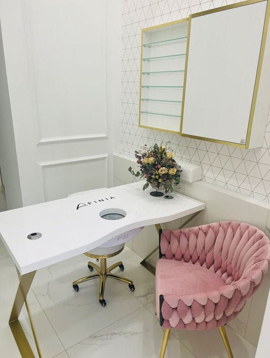 Stanowisko manicure do wynajęcia – ul. Długa, centrum Krakowa