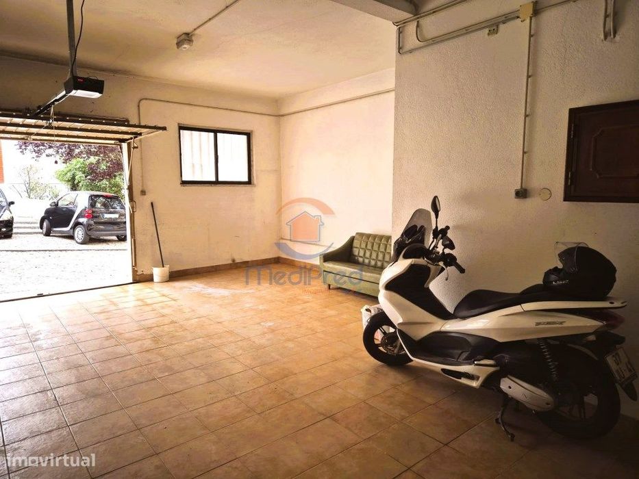Arrendamento - Garagem/BOX com 70 m2 na Arroja | Odivelas