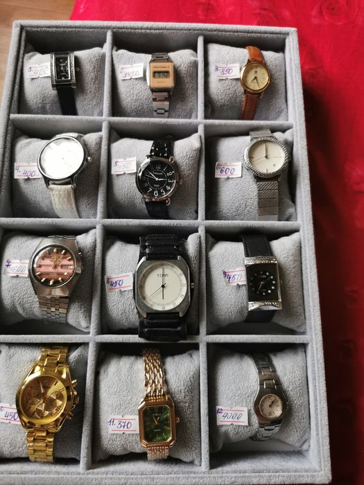 Годинники жіночі, чоловічі.