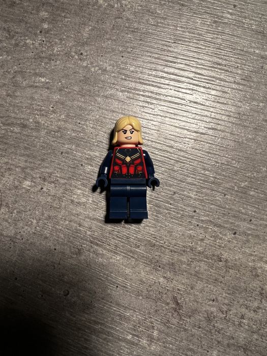 Lego MARVEL UNIVERSE- Captain Marvel Kaptian Marvel