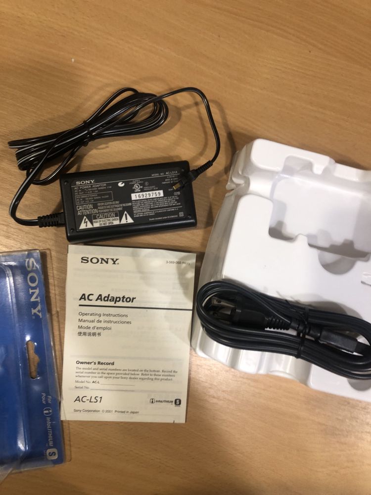 Sony блок питания 220v , выход 4,2 v