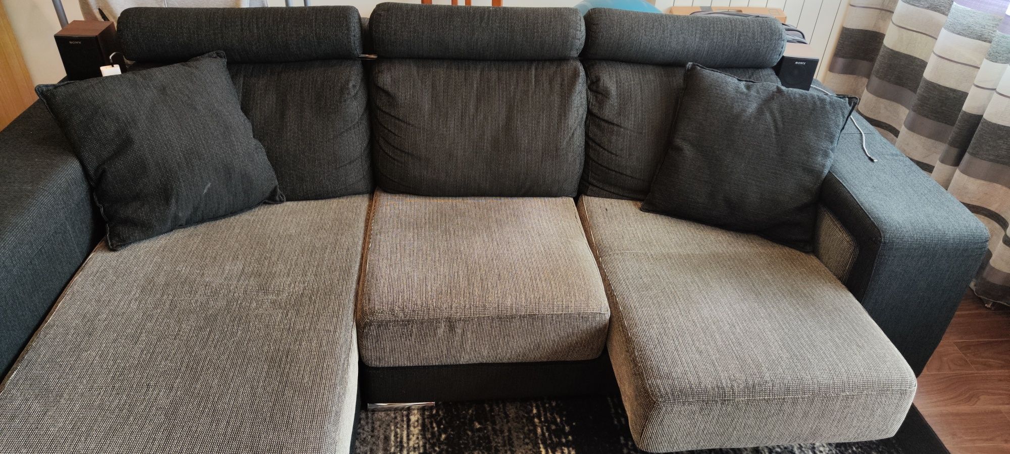 Sofá com chaise long