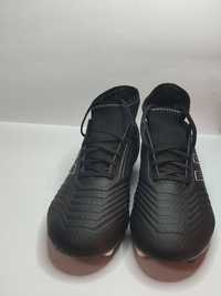 Футбольні бутси adidas Predator