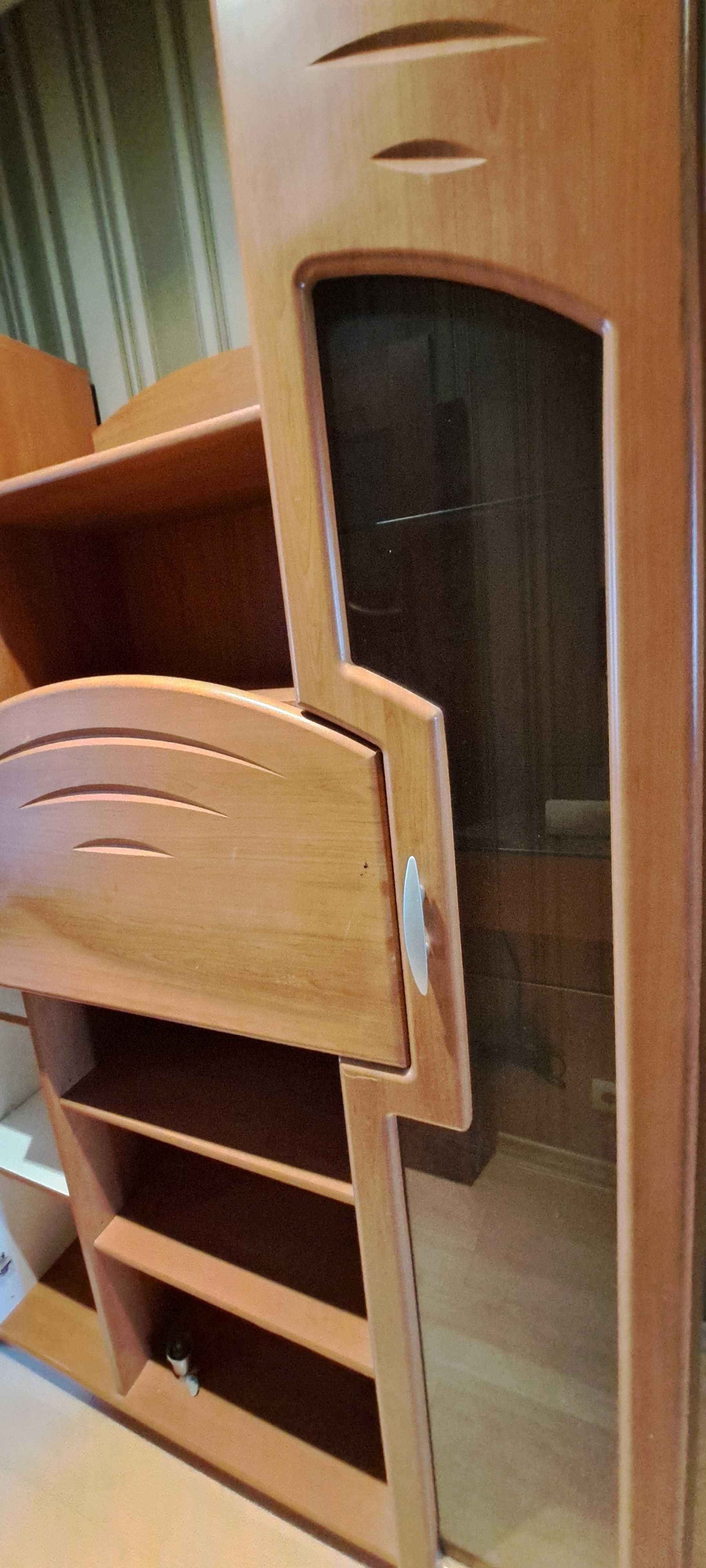 Продам шафу для речей
