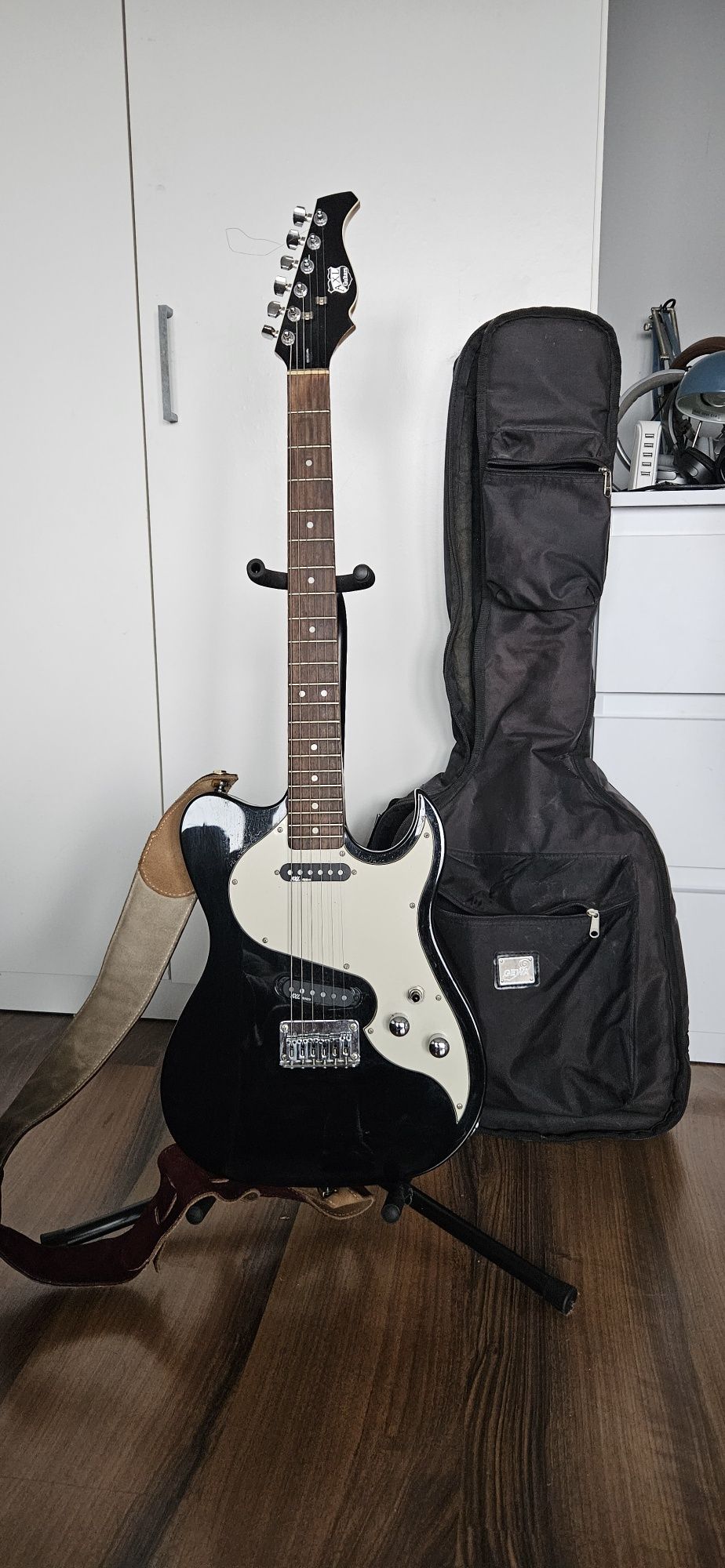 Gitara elekryczna AXL