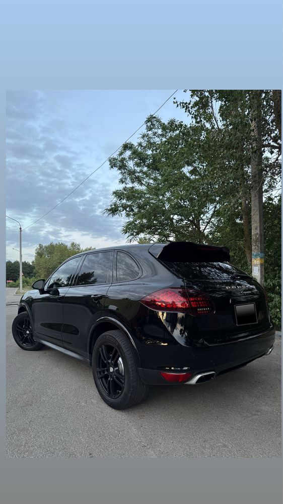 Porsche Cayenne.