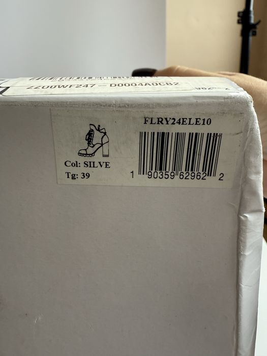 Черевики Ботильйони Guess 39p