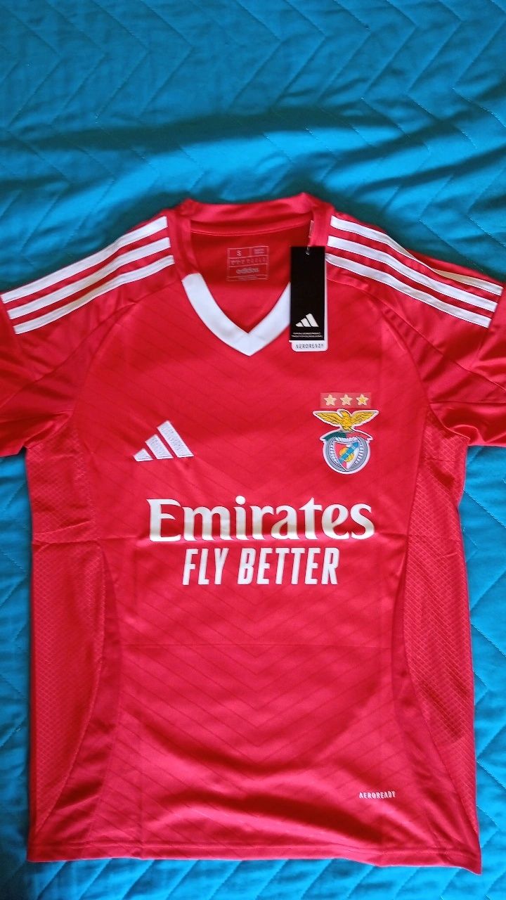 Camisola principal Benfica 24/25