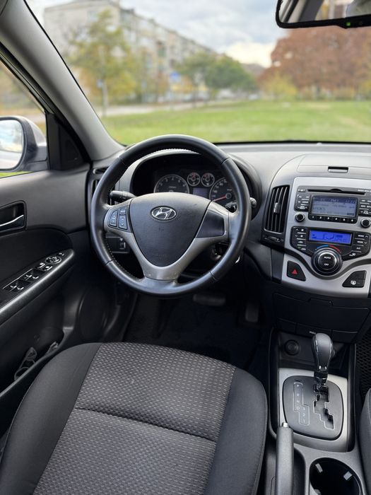 Хюндай І 30 в гарному стані на автоматі