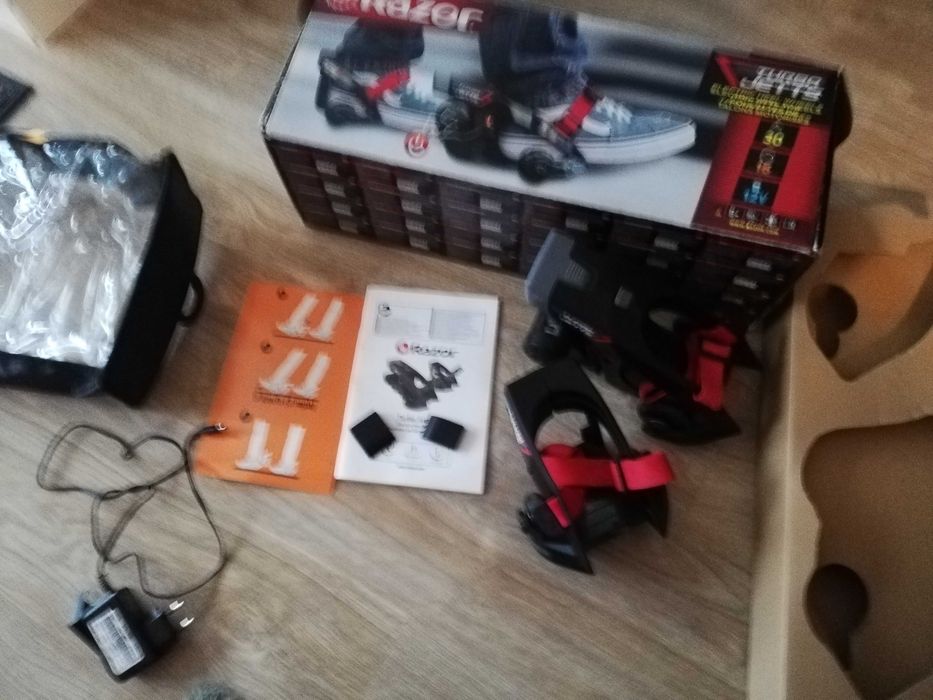 Patins elétricos para sapatilhas
Turbo Jetts