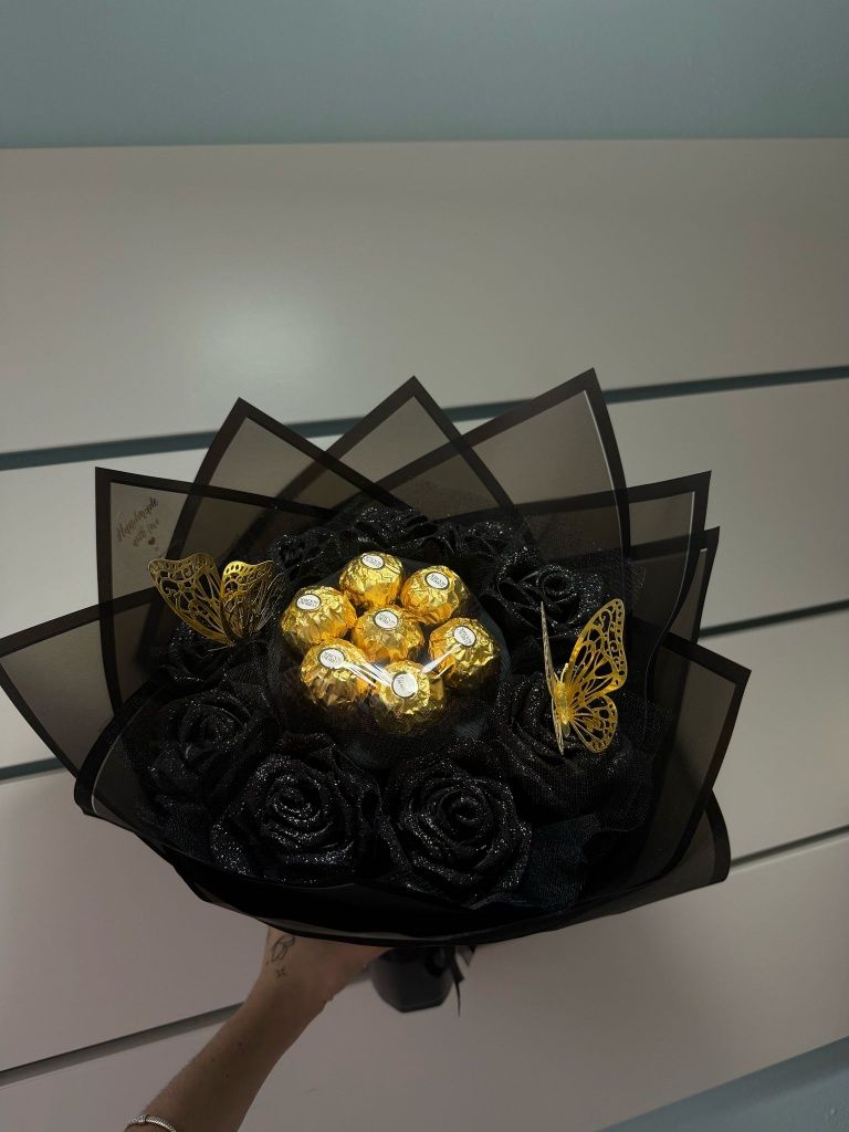 Boquê de rosas de cetim