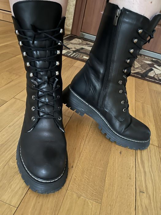 Зимові черевики 42 розміру