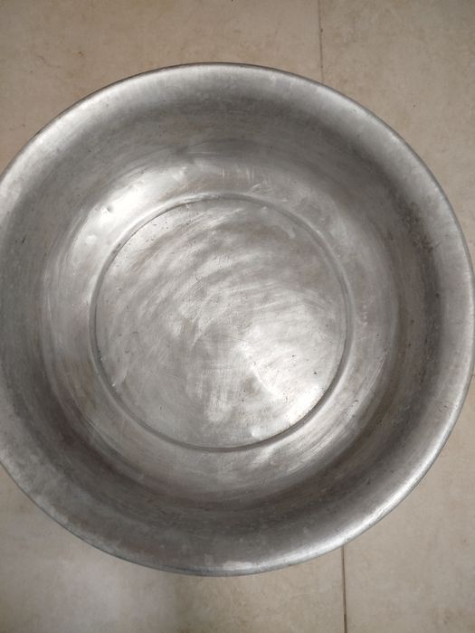 Миска алюминиевая б/у