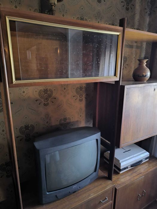 Móvel de sala vintage – 184×146×41 cm