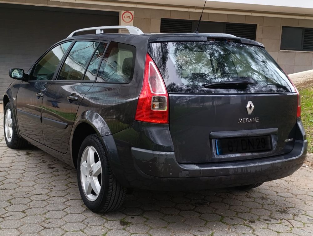 *Renault Megane*