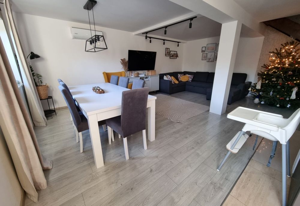 Sprzedam bezpośrednio piętrowy dom w zabudowie szeregowej zatorze