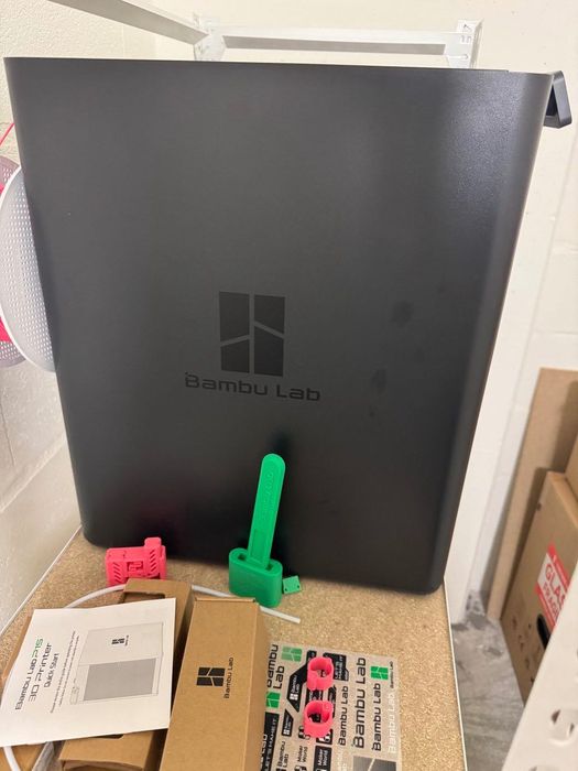 Impressora 3D Bambu Lab P1S + 4 bobines novas + extras (como nova)