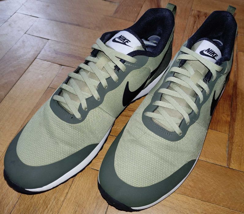 Продам кроссовки и Штангетки