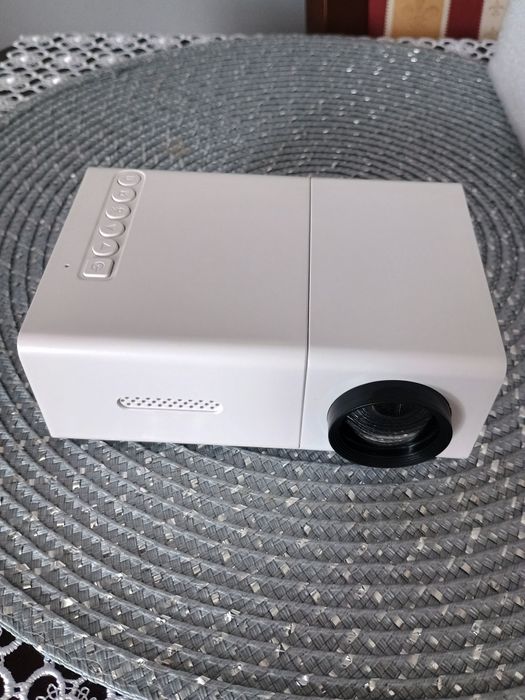 Tylko 127 zł nowy Wyjatkowy Kompaktowy przenośny projektor z wyświetla