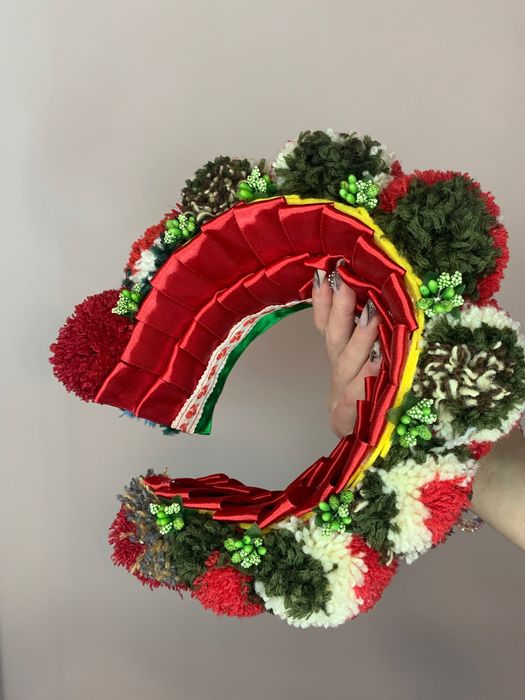 Віночок з натуральної пряжі авторської роботи