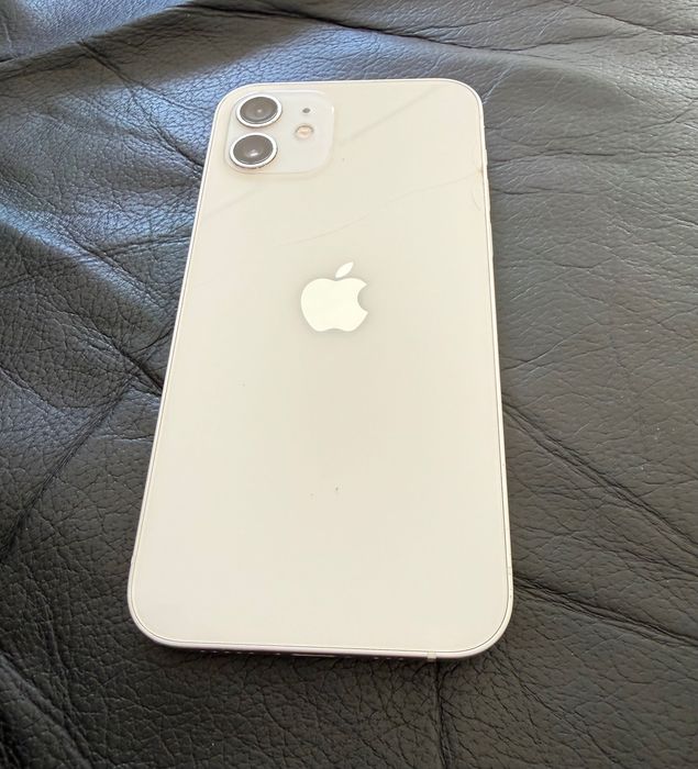 Vendo iPhone 12 (64GB)