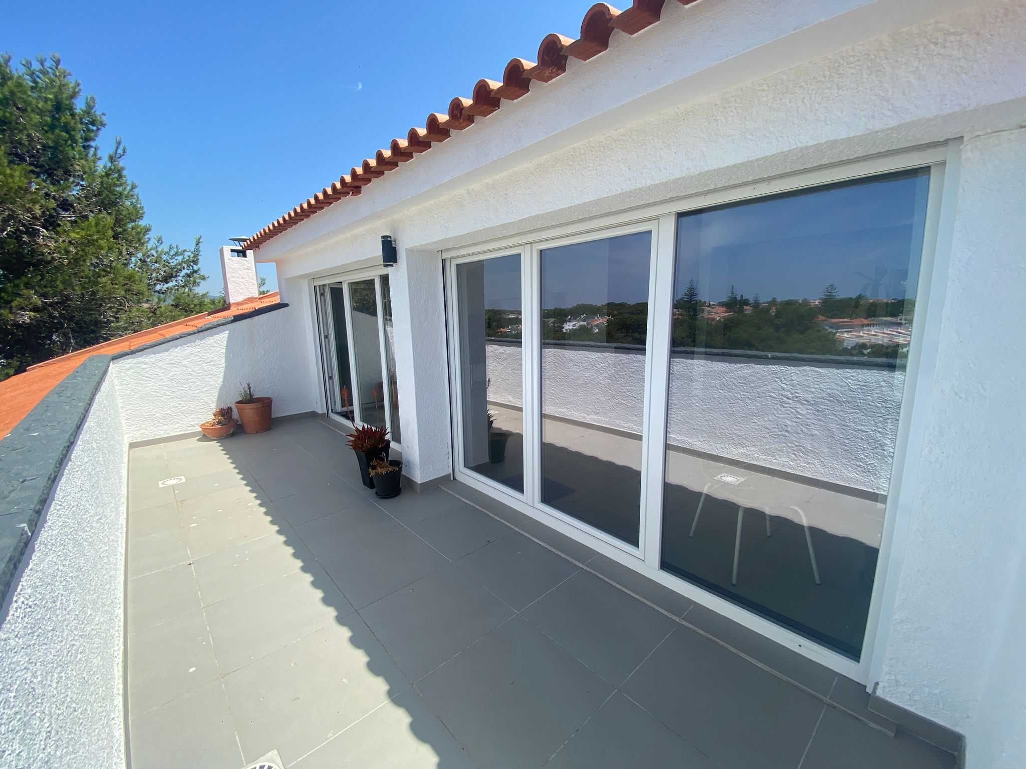 Penthouse em Cascais – Último Andar com 3 Terraços Privativos