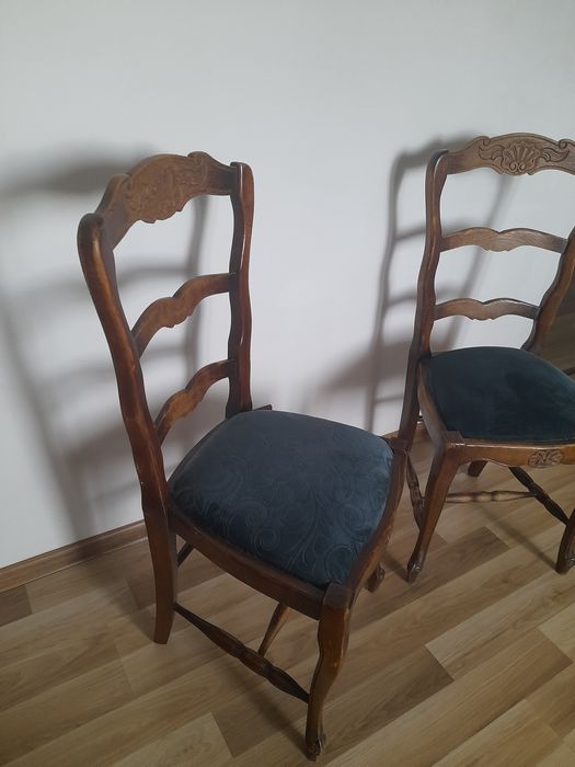 Krzesła ciemny brąz