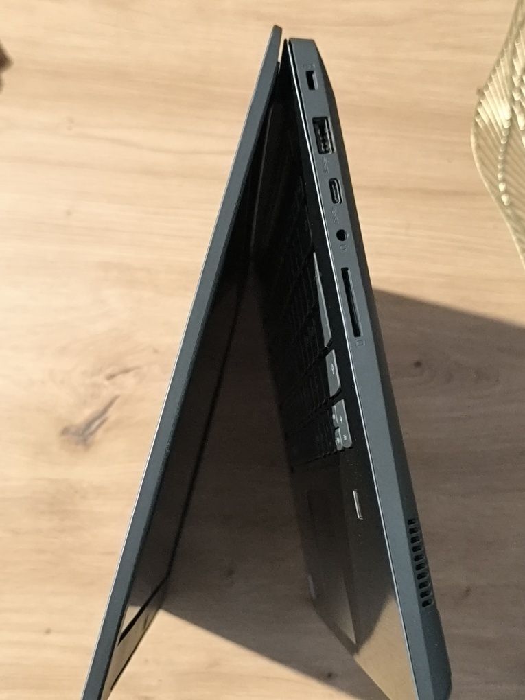 LENOVO V330 i5-8250/12Gb Ddr4/SSD 480Gb