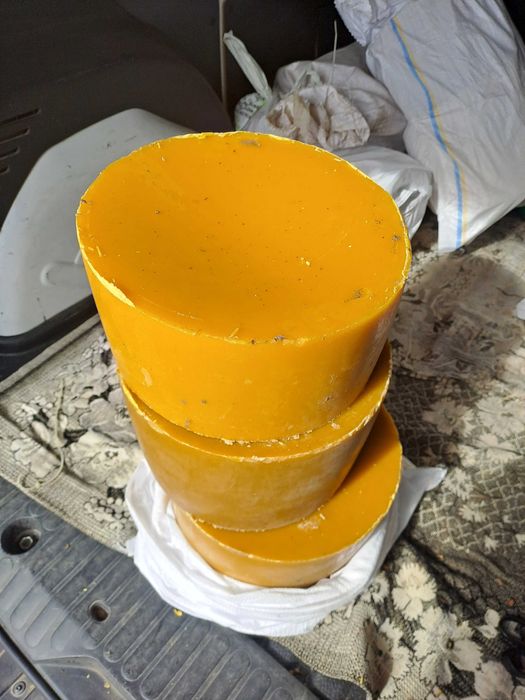 Бджолиний забрусний віск.