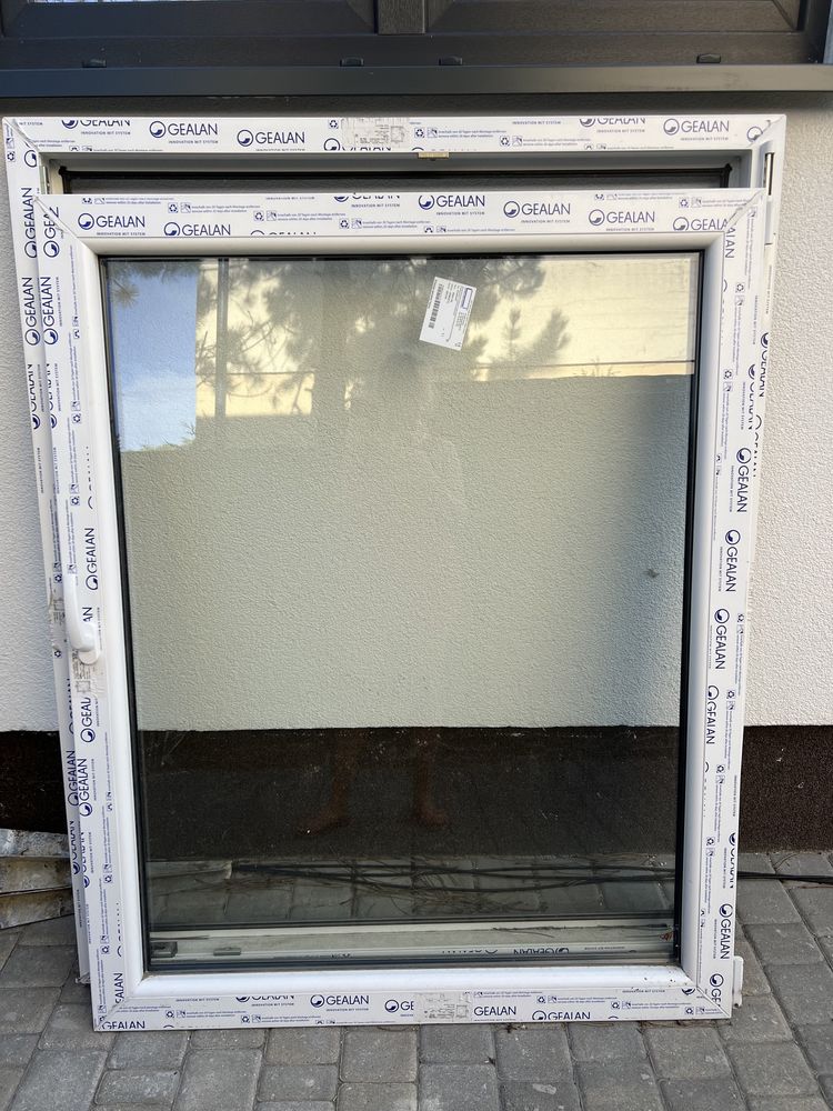 Okno Szer-110 h-135 cm grafit-białe