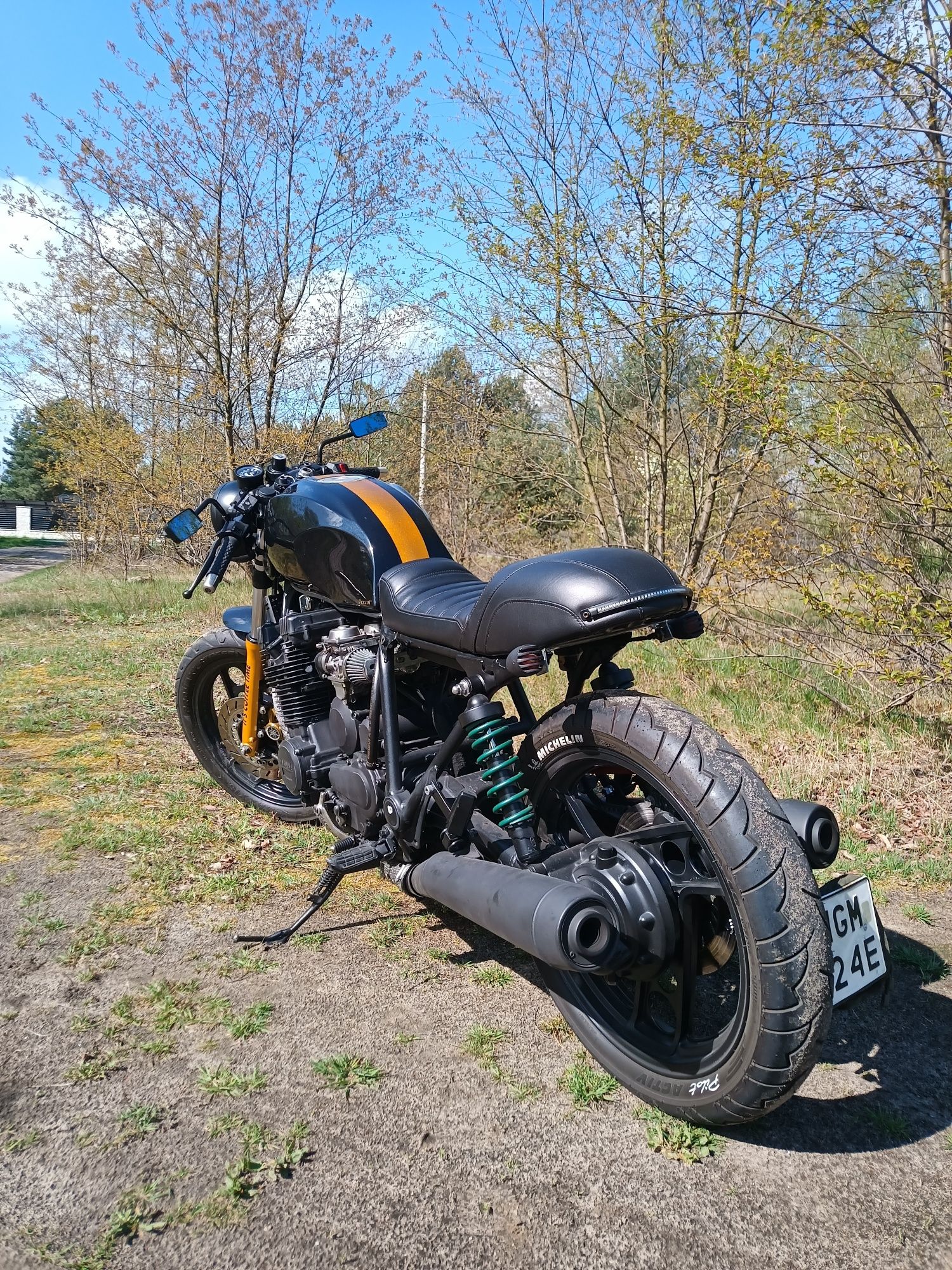 Cafe race motocykl Yamaha xj900f 90r