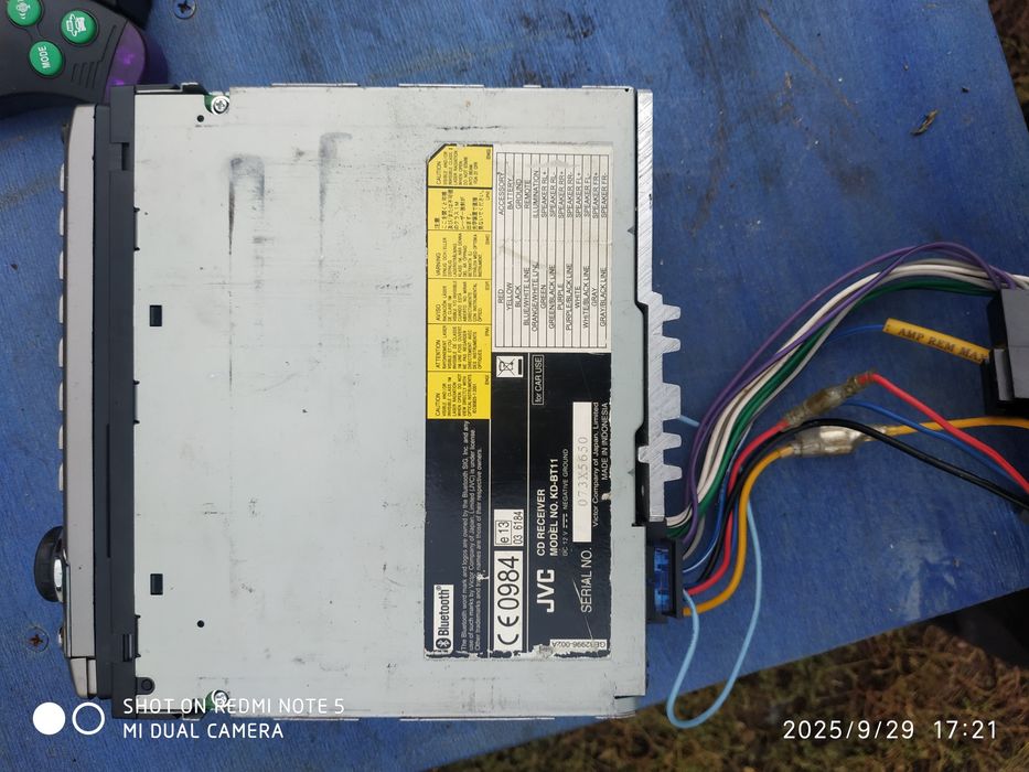Продам магнітолу JVC