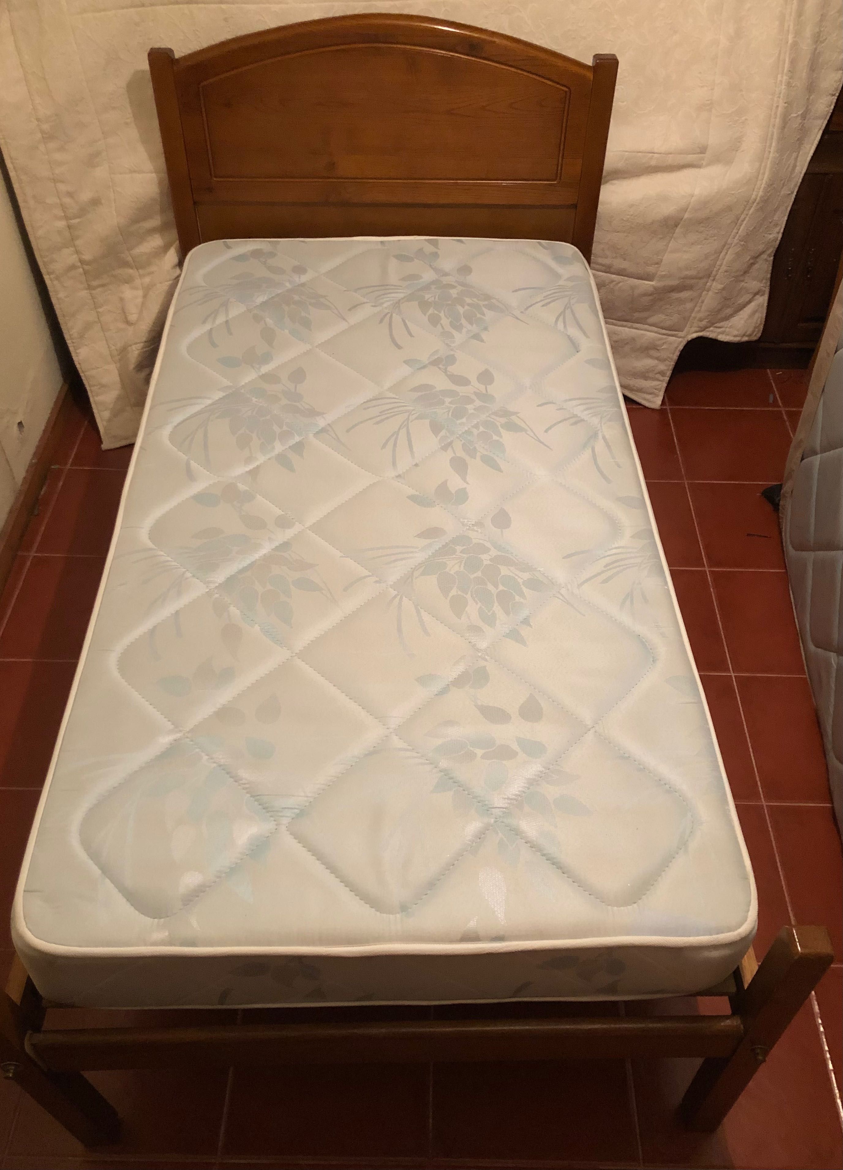 Cama de solteiro