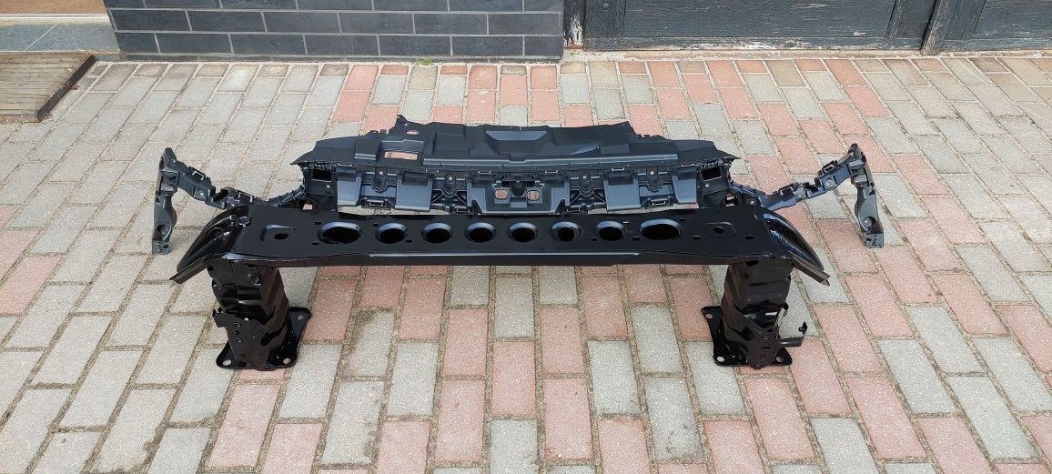 Ford Focus Mk3 lift 14-18 wzmocnienie czołowe nakładka pas przedni