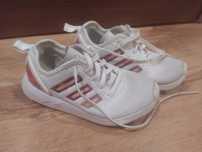 Buty adidas do biegania na wiązanie